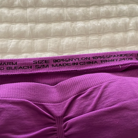 SALE. SALE. SALE.  1 Purple. 1 pink Strapless bras- tube top. Size S/M - Picture 4 of 9